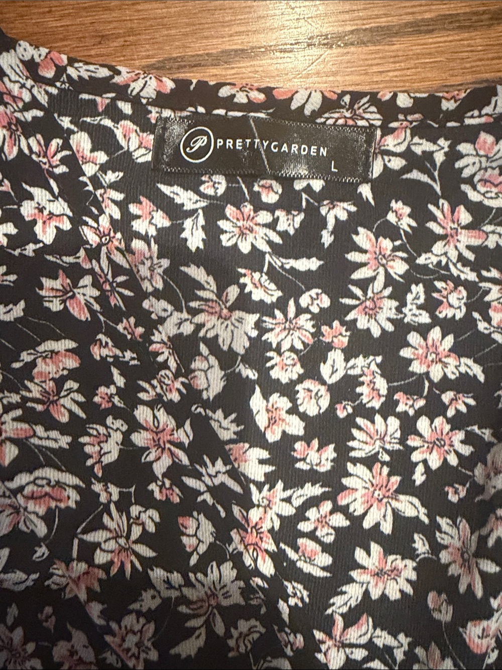 Pretty garden Women's Black Floral Wrap Maxi Dress with Pink Accent Sz L - Picture 4 of 6
